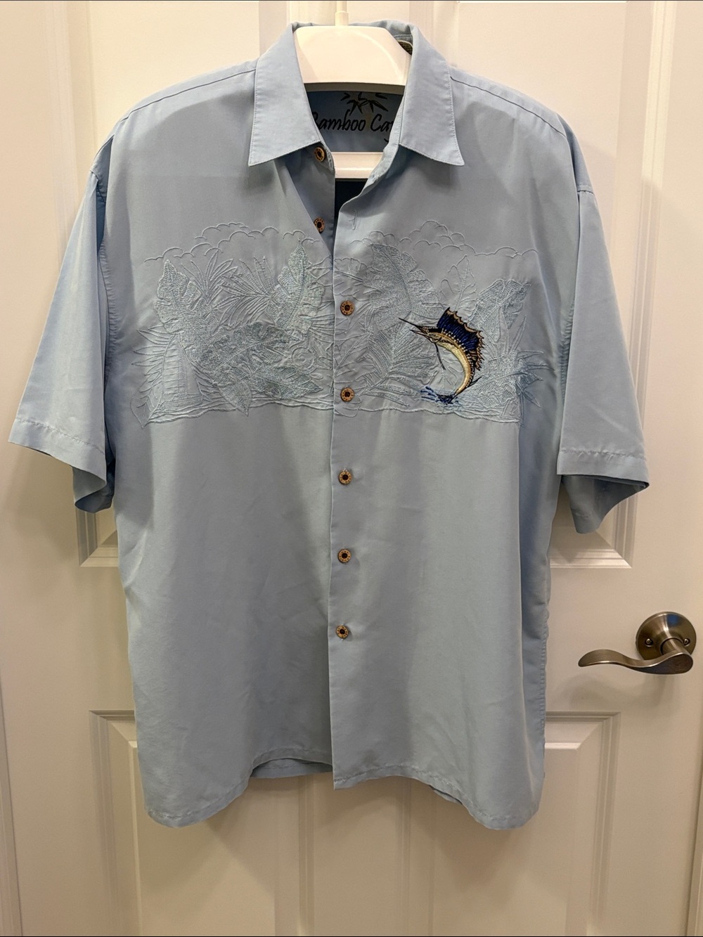Bamboo Cay Light Blue Short-Sleeve Embroidered Marlin Button-Down Shirt Large